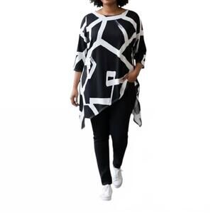 NEW TOM AND LINDA PLATT asymmetrical graphic tunic top in black/white